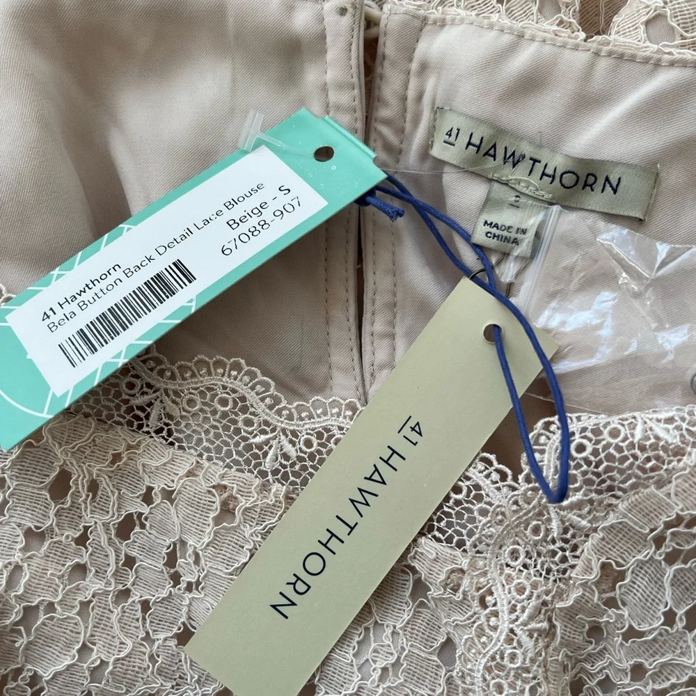 NWT 41 Hawthorn Bela Button Back Lace Square Neck Ivory Blush Blouse Small
